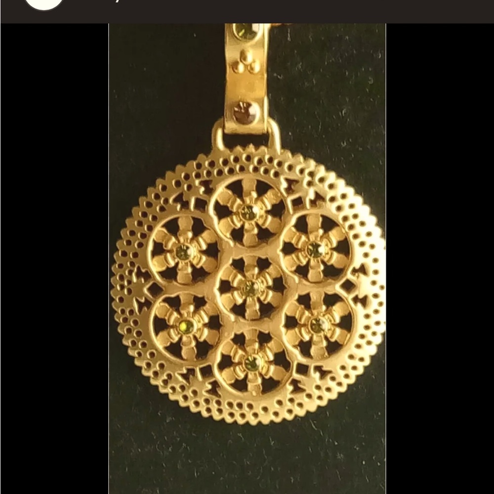 Priemer Design Golden pendant with green crystals